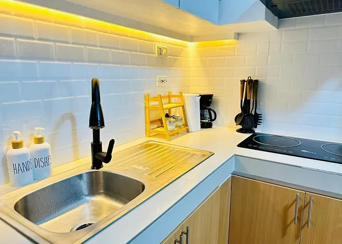 Apartamento Unwind Oasis Two Bedroom Free Pool Access Manila