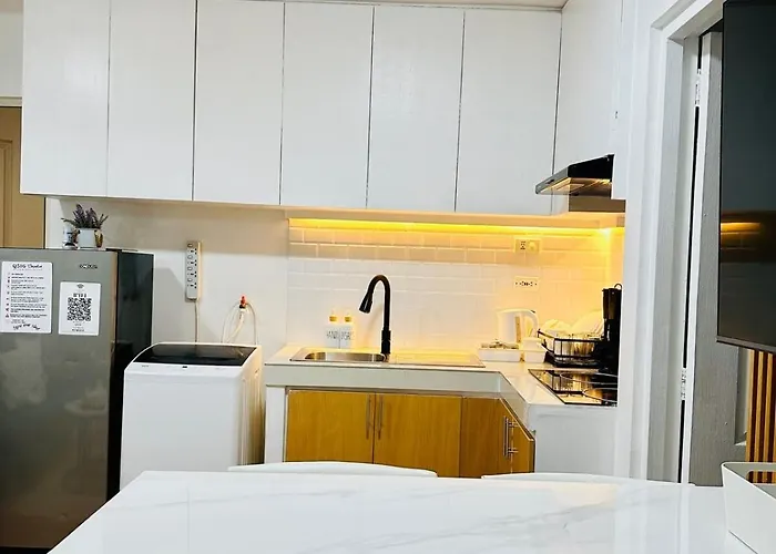 Unwind Oasis Two Bedroom Free Pool Access *