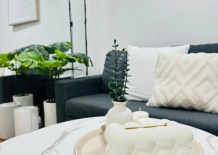 Apartamento Unwind Oasis Two Bedroom Free Pool Access Manila